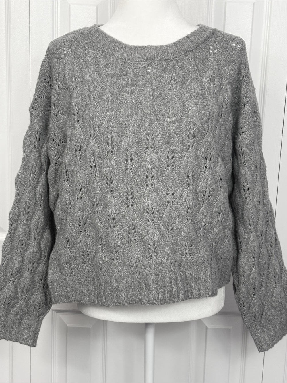 NWT SO Heather Grey Pointelle Open Knit Boxy Cropped Pullover Sweater Large